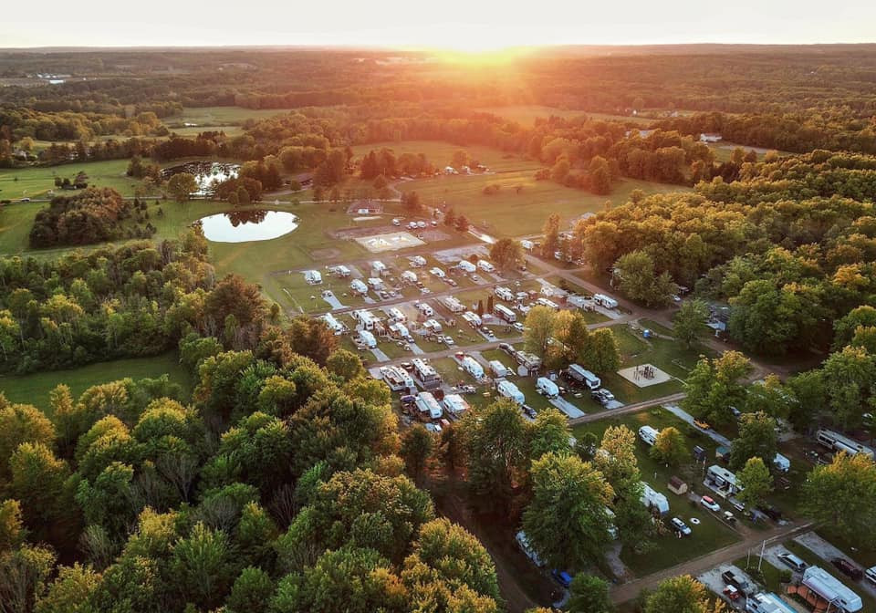 Highland Acres RV Resort - Huntsburg, Ohio - glamping.directory