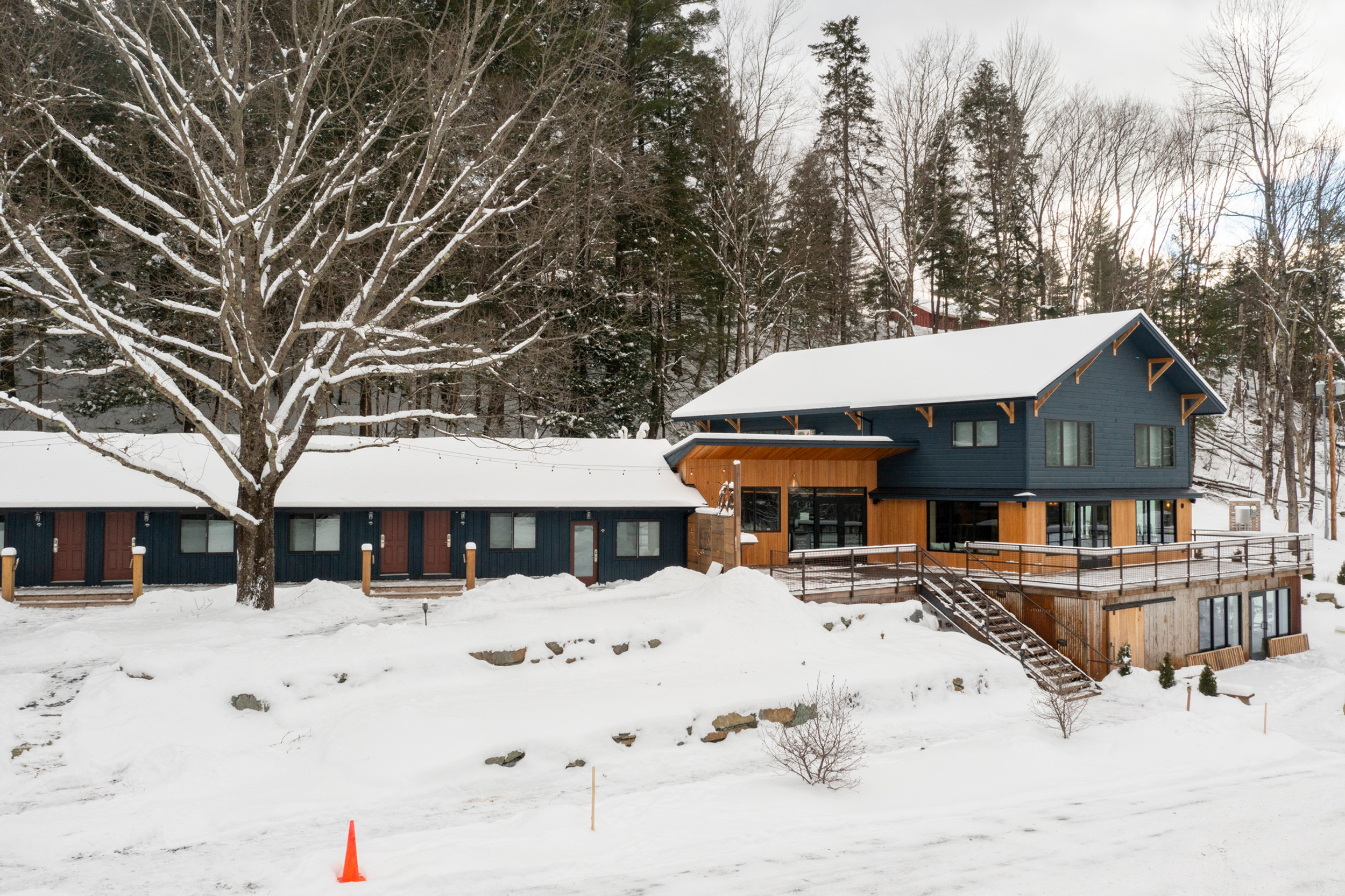 Madbush Falls - Waitsfield, Vermont - glamping.directory