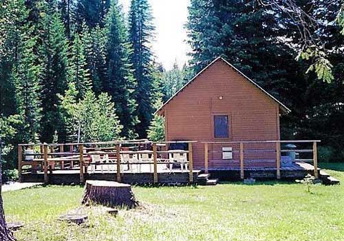 Bumping River Retreat - Goose Prairie, Washington - glamping.directory