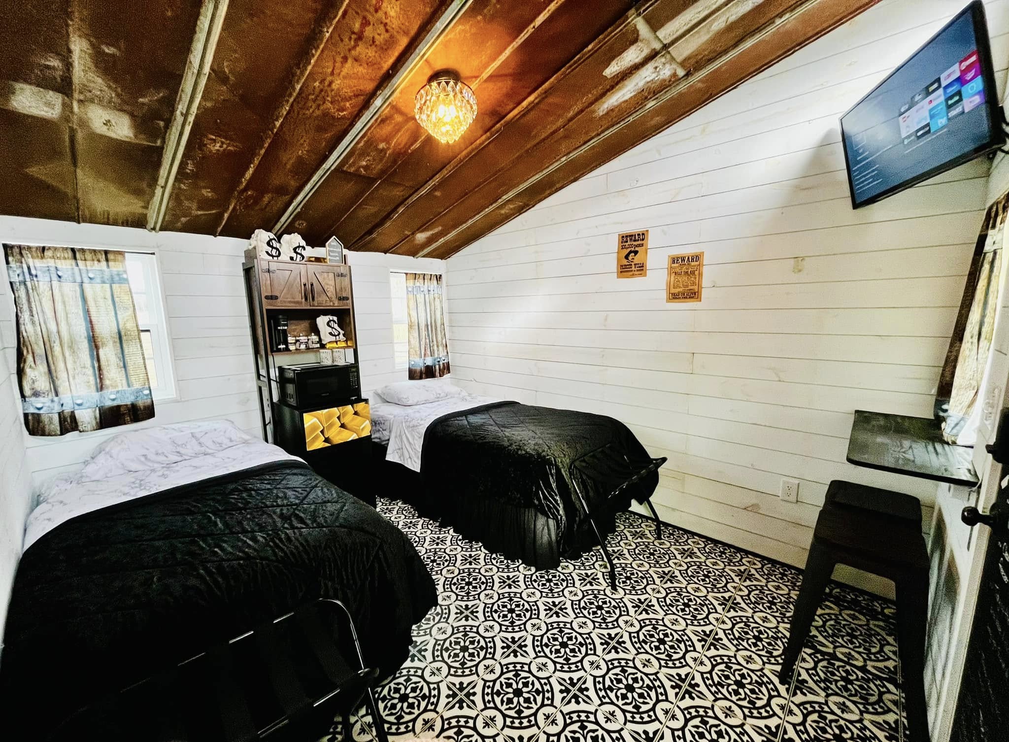 Ranch Glamping! Old West Bank, Beach, Tours - US, Delaware - glamping.directory