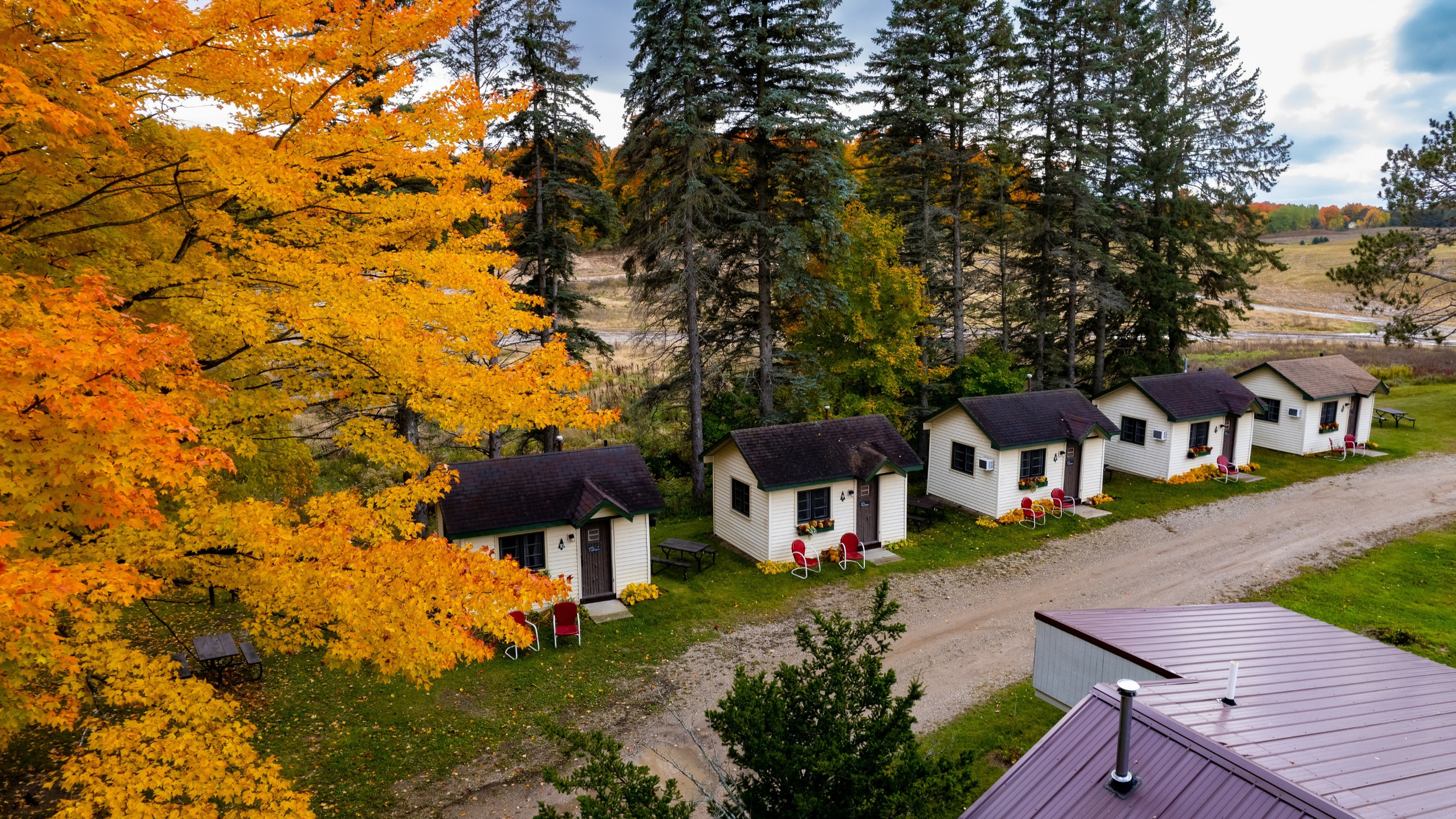 Mackinaw Timbers Cabins - Cadillac, Michigan - glamping.directory