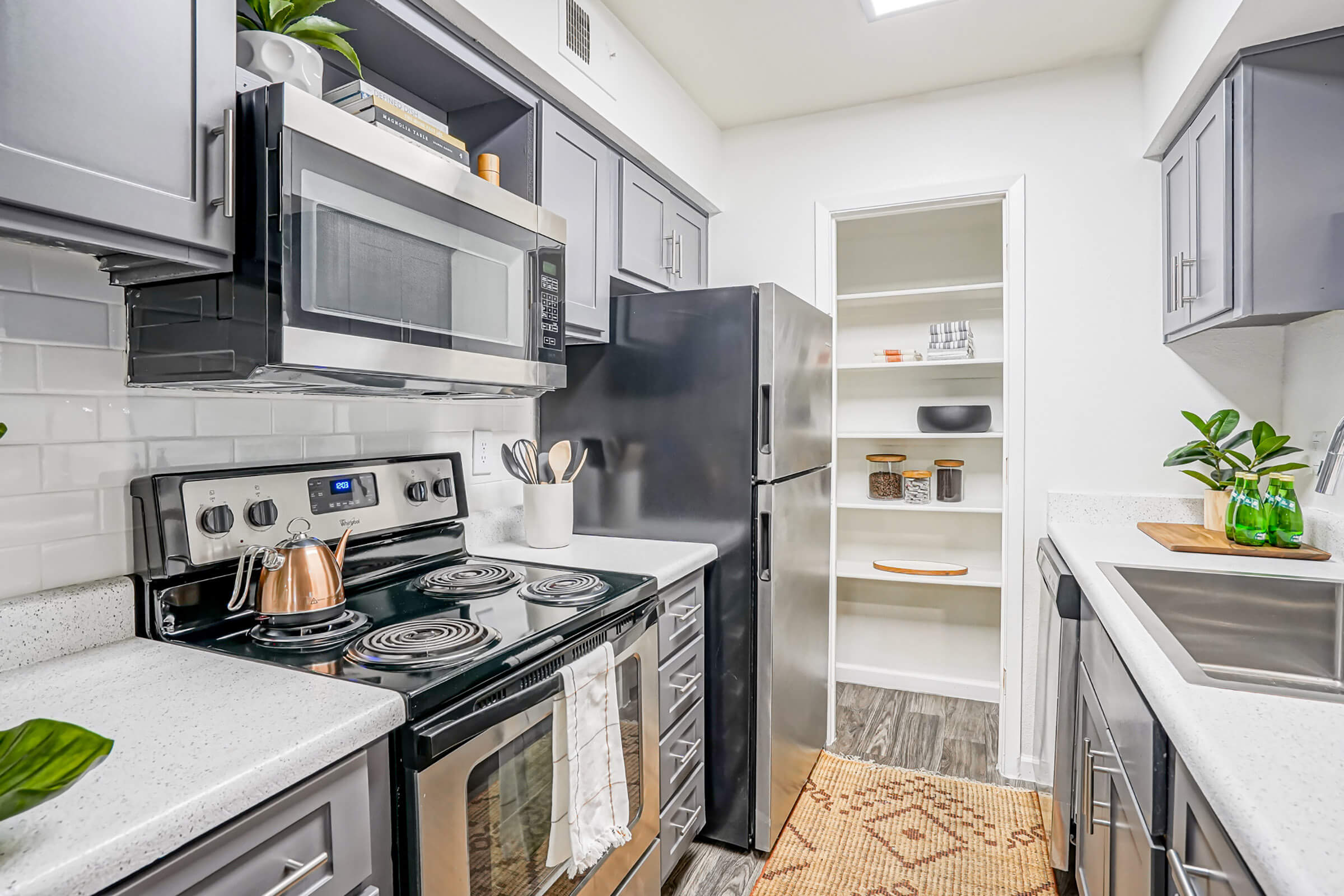 Treehouse Apartments - Albuquerque, New Mexico - glamping.directory