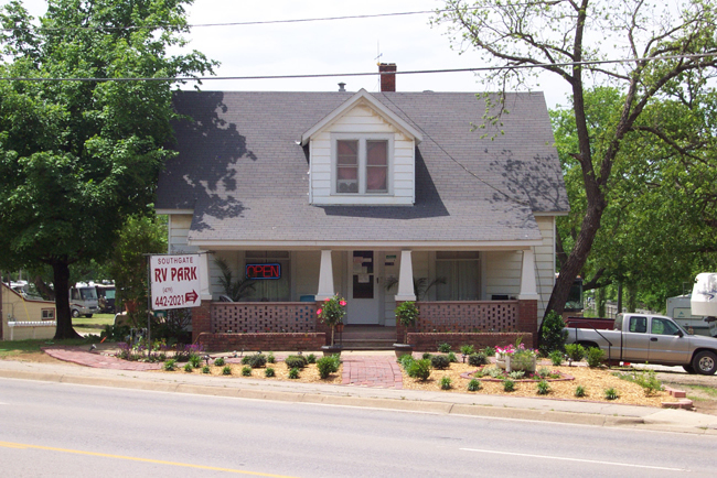 Southgate RV Park - Fayetteville, Arkansas - glamping.directory