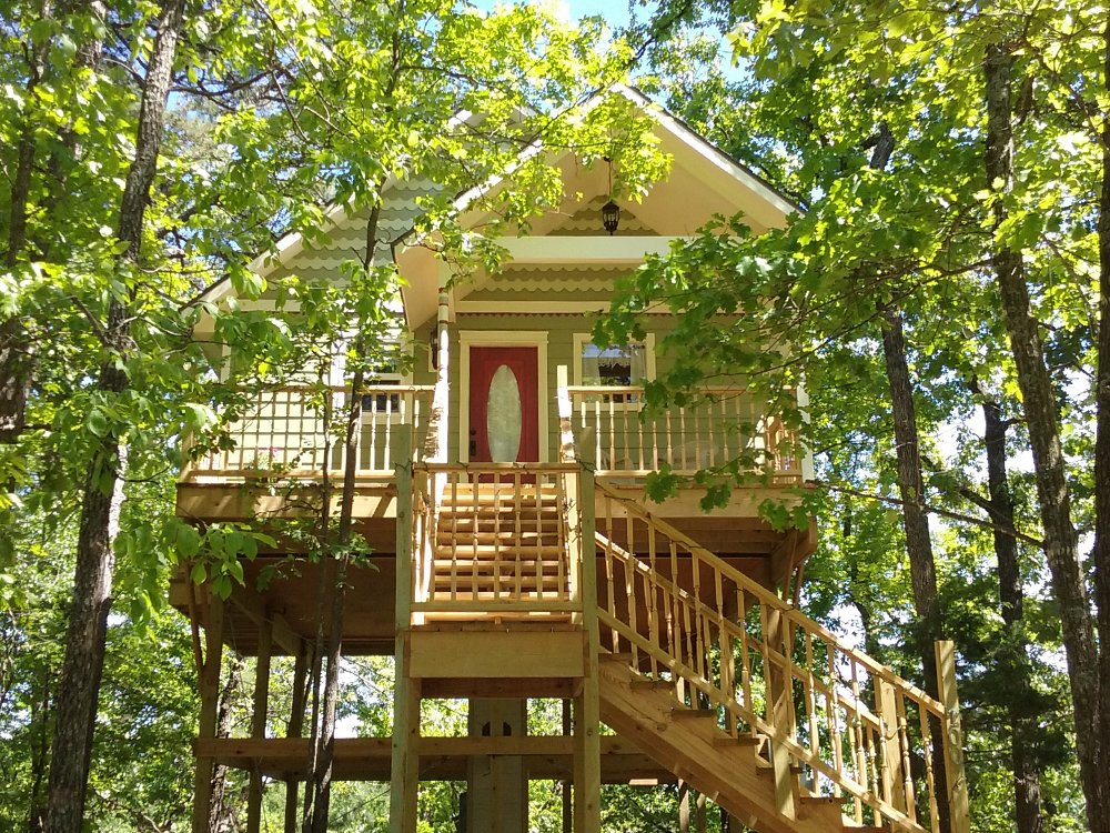 Enchanted Treehouses - Eureka Springs, Arkansas - glamping.directory