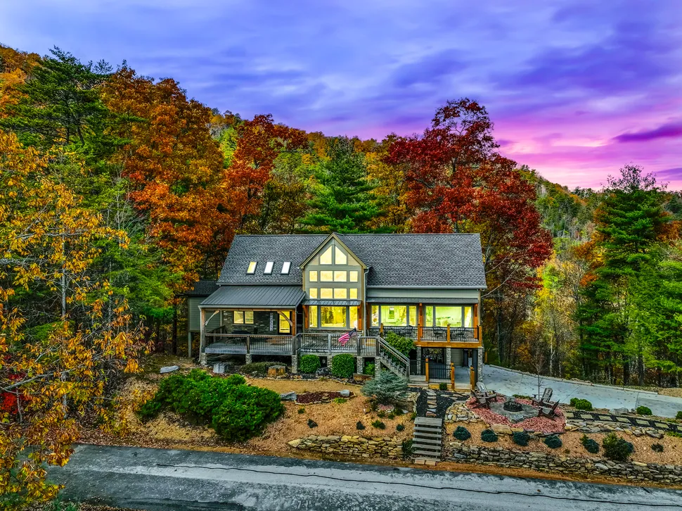 Smoky Cabins - Maryville, Tennessee - glamping.directory