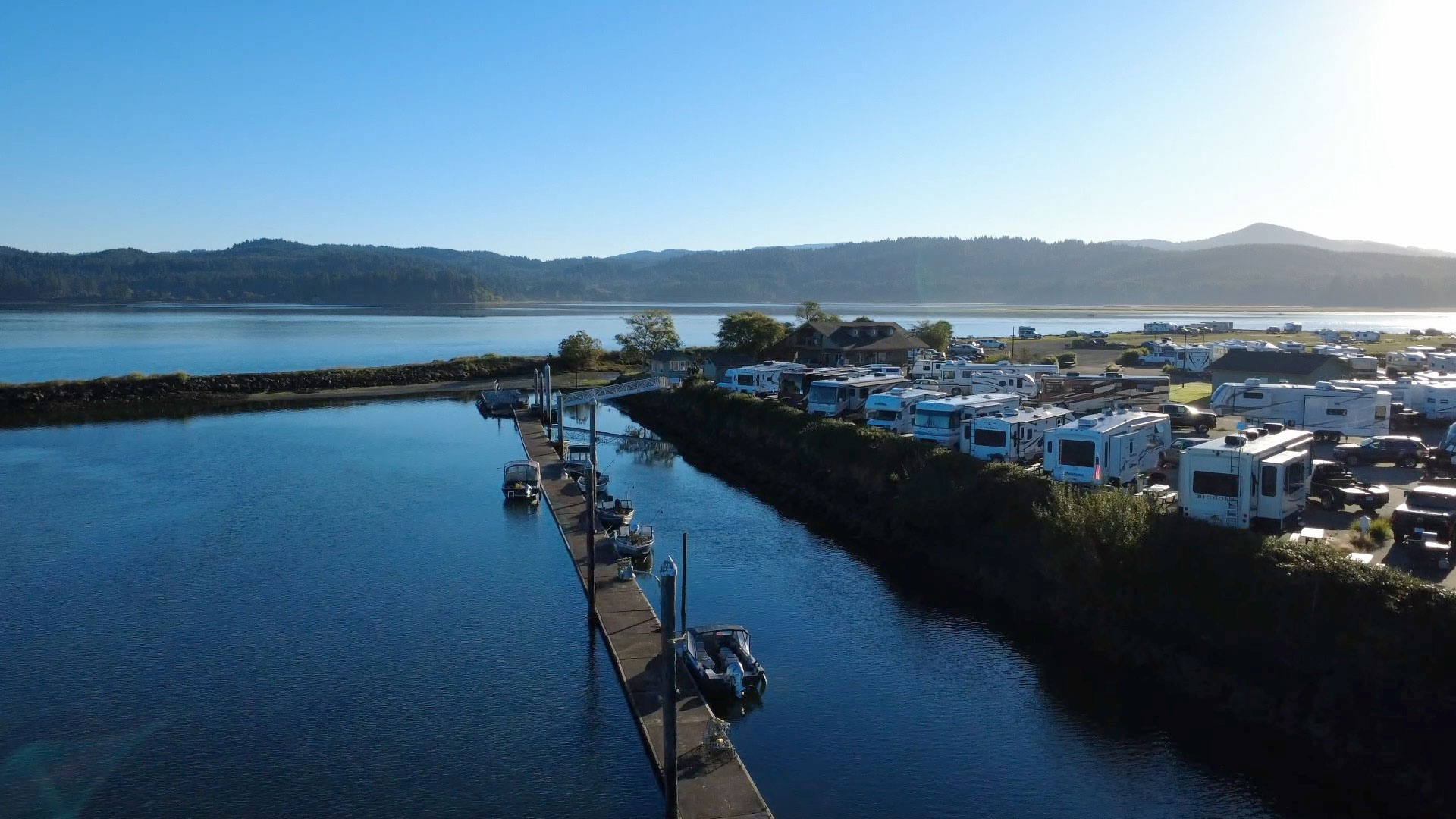 McKinley's RV Park & Marina - Waldport, Oregon - glamping.directory