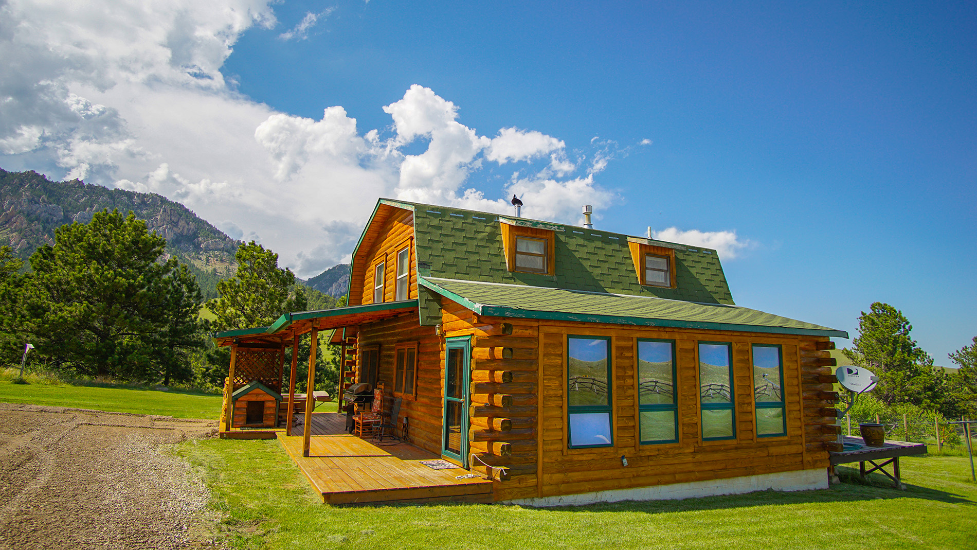 The Cabin at Crazy Woman Canyon - Buffalo, Wyoming - glamping.directory