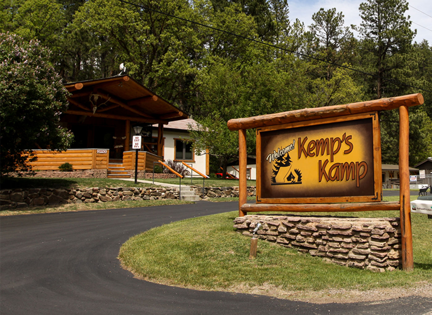 Kemp's Campground 1st Entrance - Keystone, South Dakota - glamping.directory