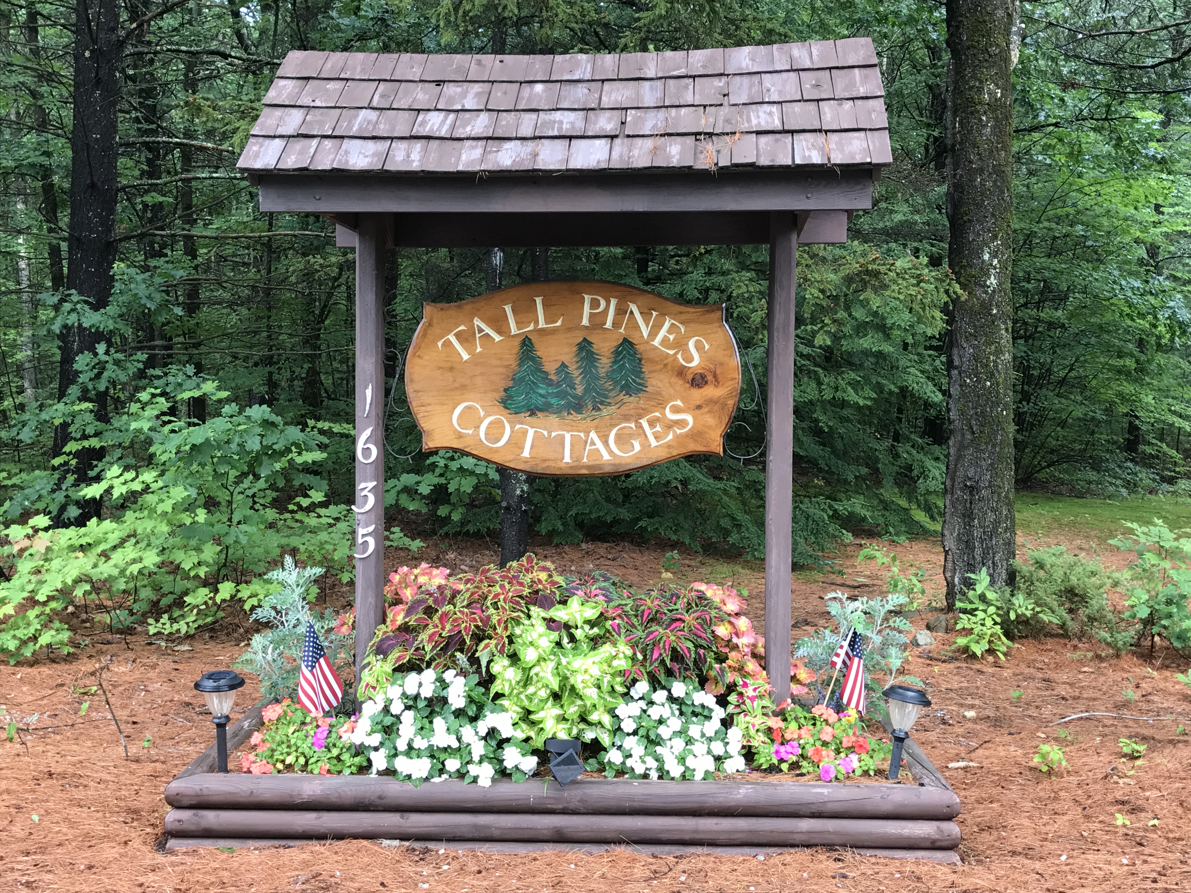 Tall Pines Cottages - Henniker, New Hampshire - glamping.directory