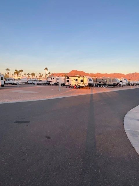 Campground USA - Apache Junction, Arizona - glamping.directory