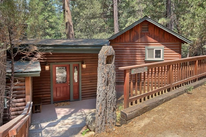 The Tree House - Wawona, California - glamping.directory