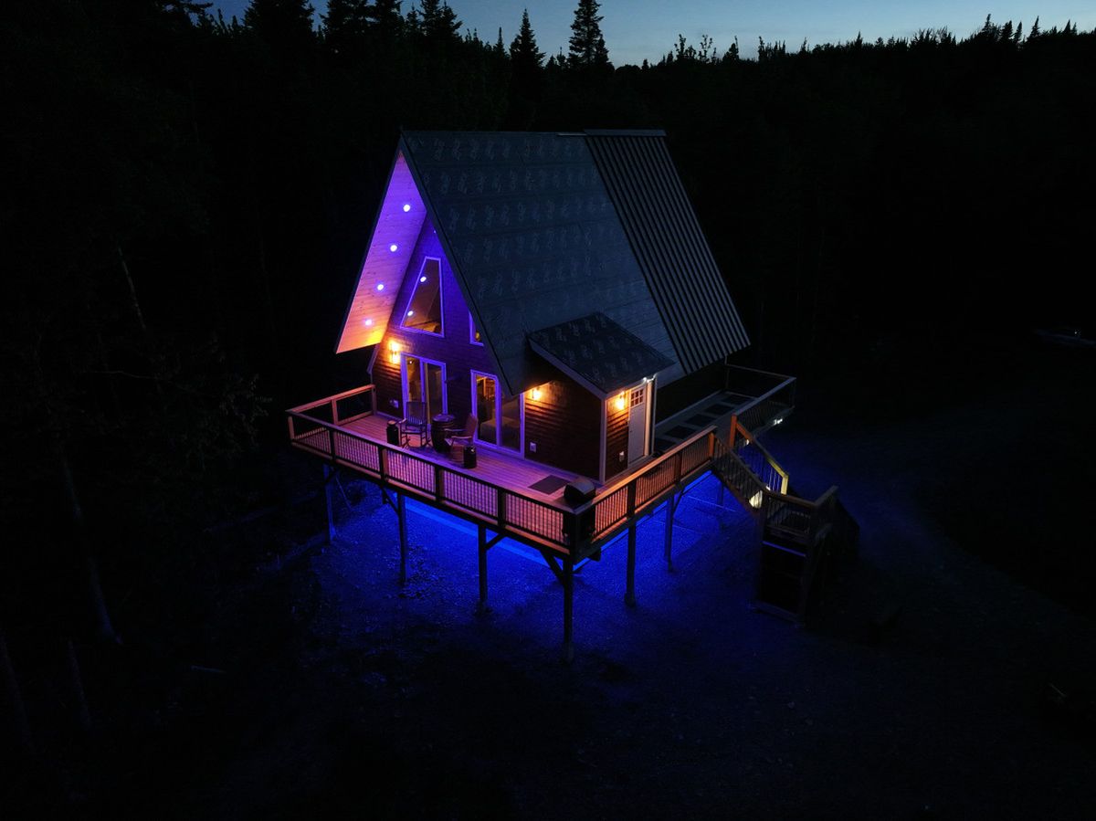 Birch Haven Tree House - Pittsburg, New Hampshire - glamping.directory