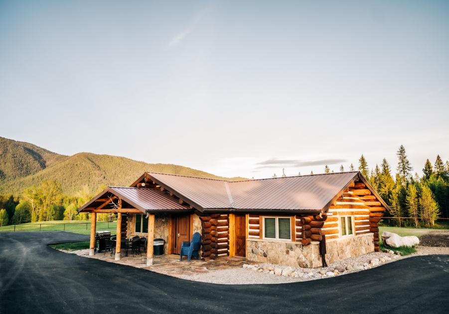 Glacier Homestead - Coram, Montana - glamping.directory