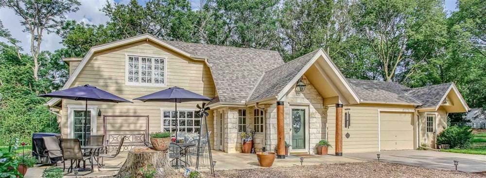 Rainwood Cottage - Omaha, Nebraska - glamping.directory