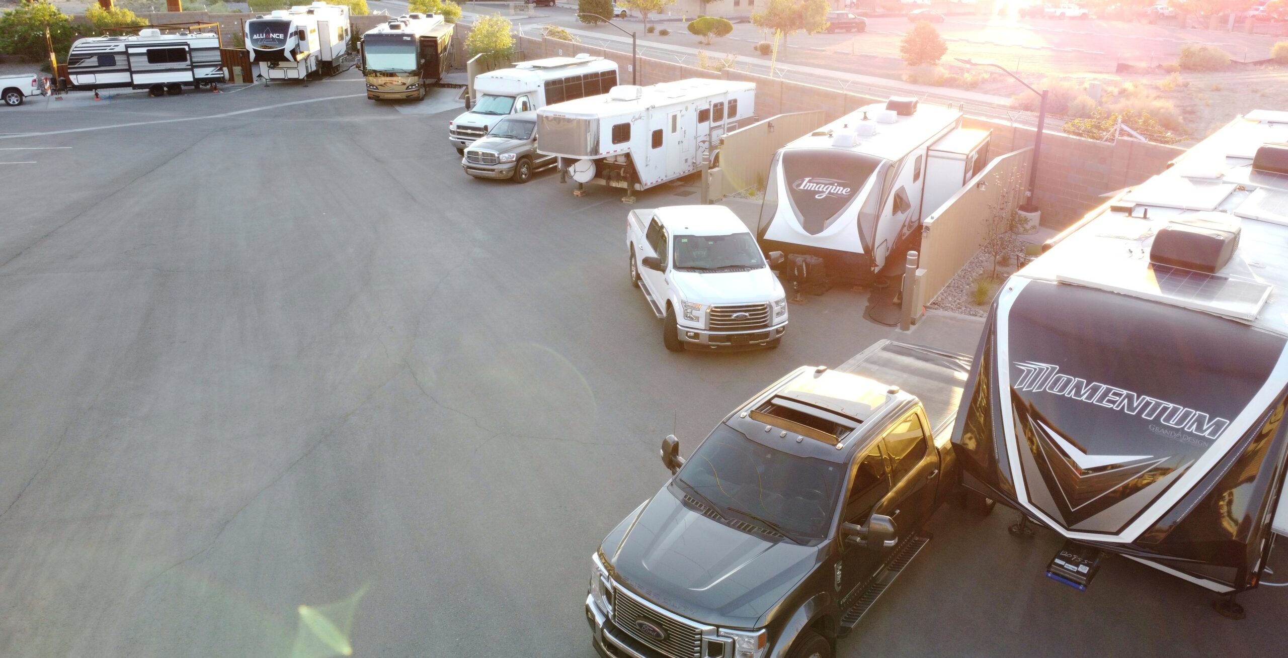 NomadLand RV Park Albuquerque - Albuquerque, New Mexico - glamping.directory