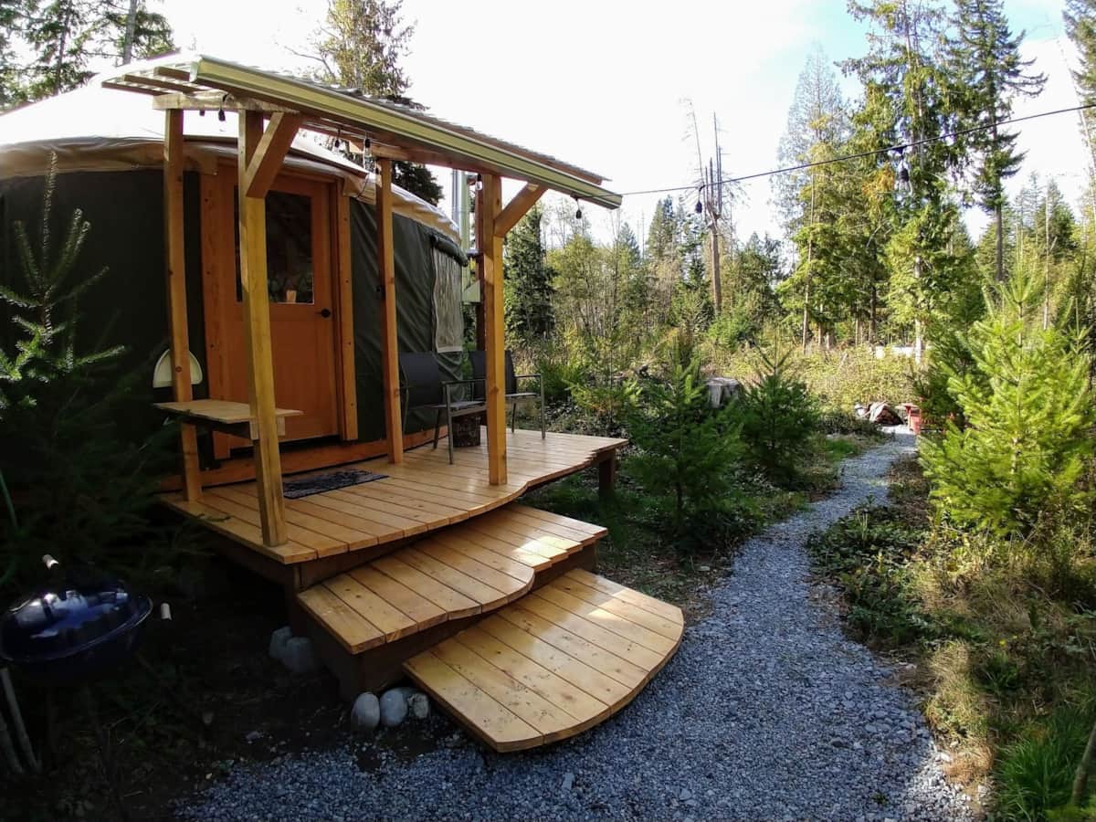 HappyTails Cabins & Yurts - Ashford, Washington - glamping.directory