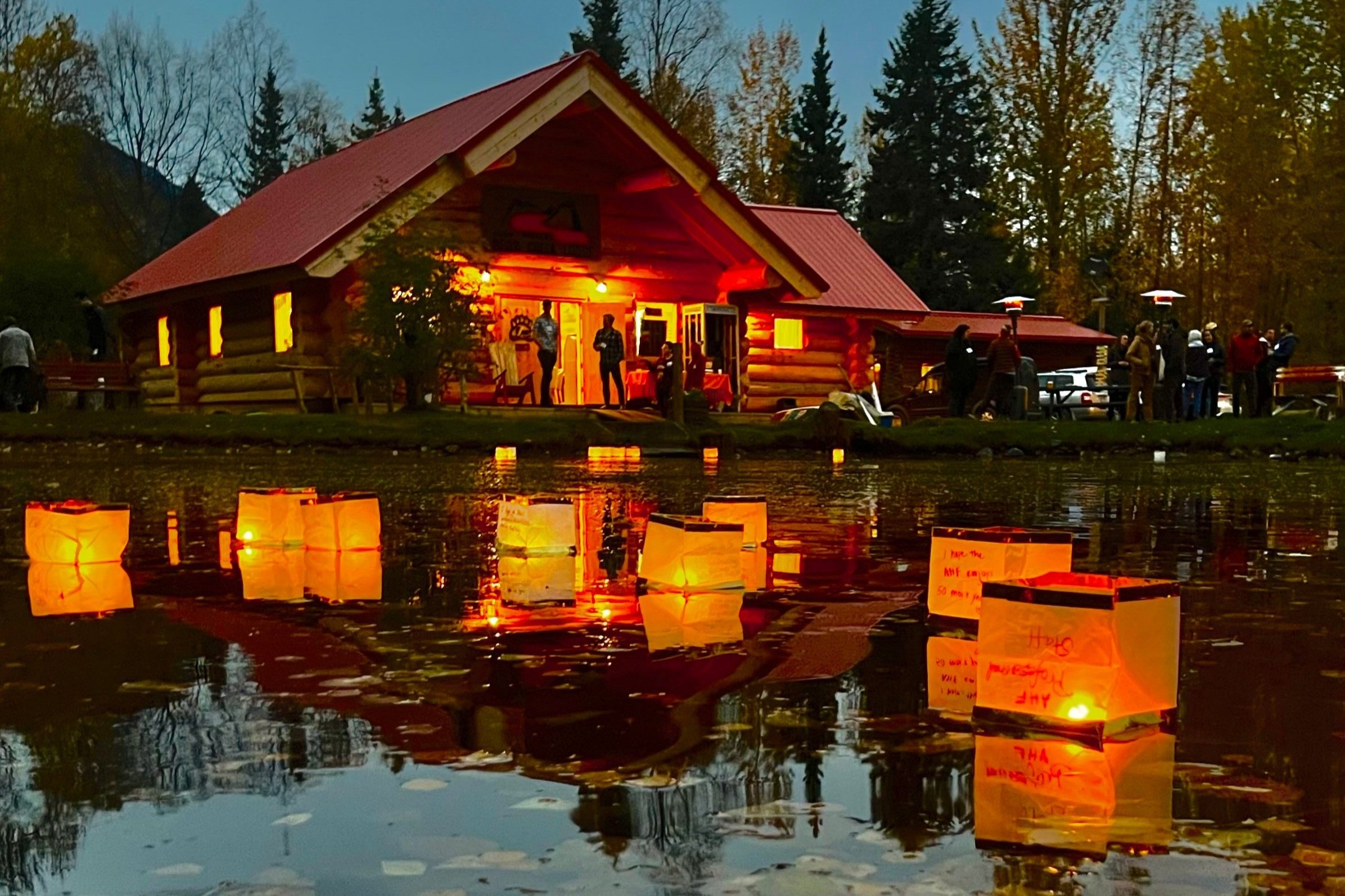 Hope Alaska's Bear Creek Lodge - Hope, Alaska - glamping.directory