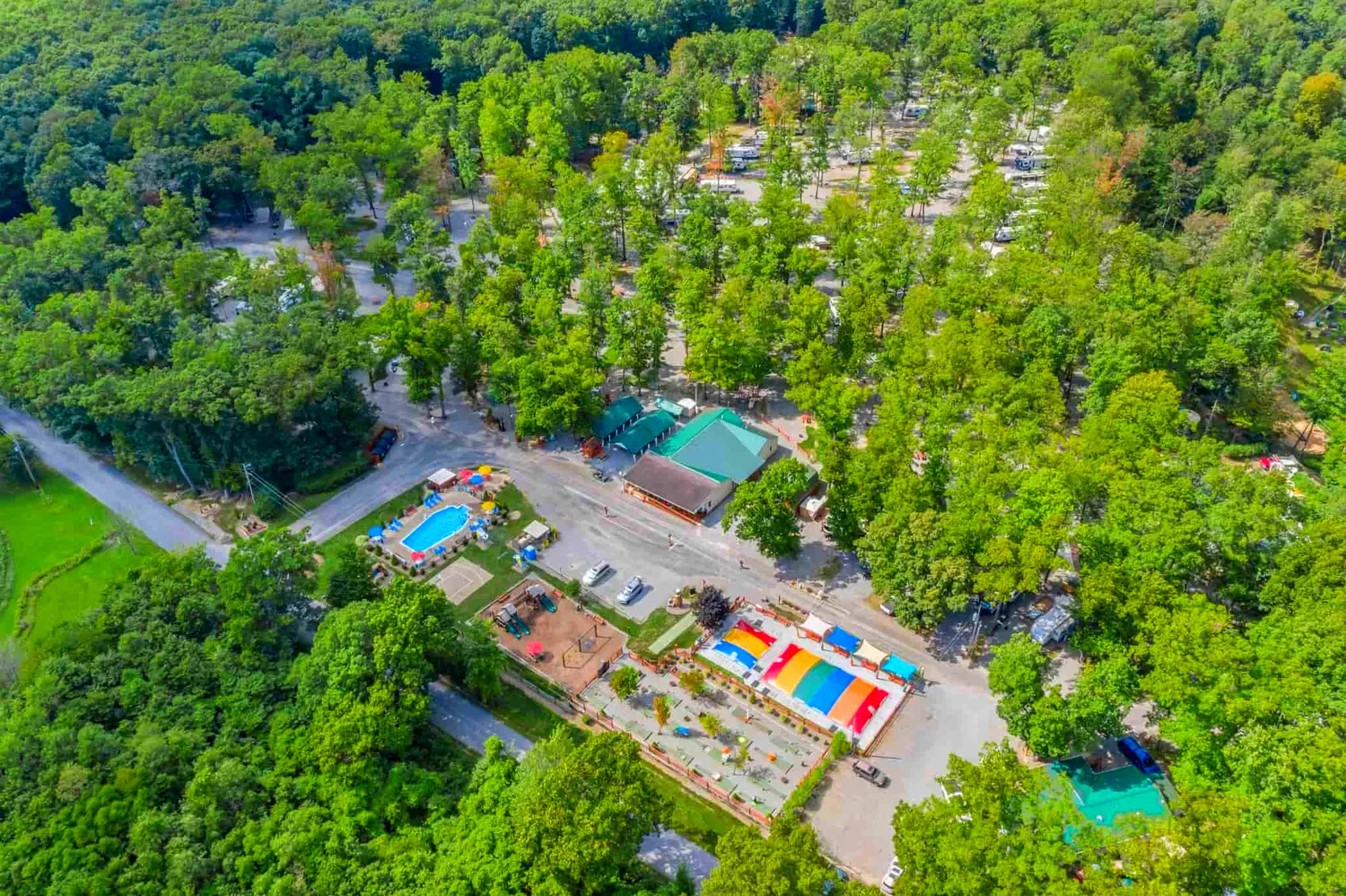 Jellystone Park™ Harrisville - Harrisville, Pennsylvania - glamping.directory
