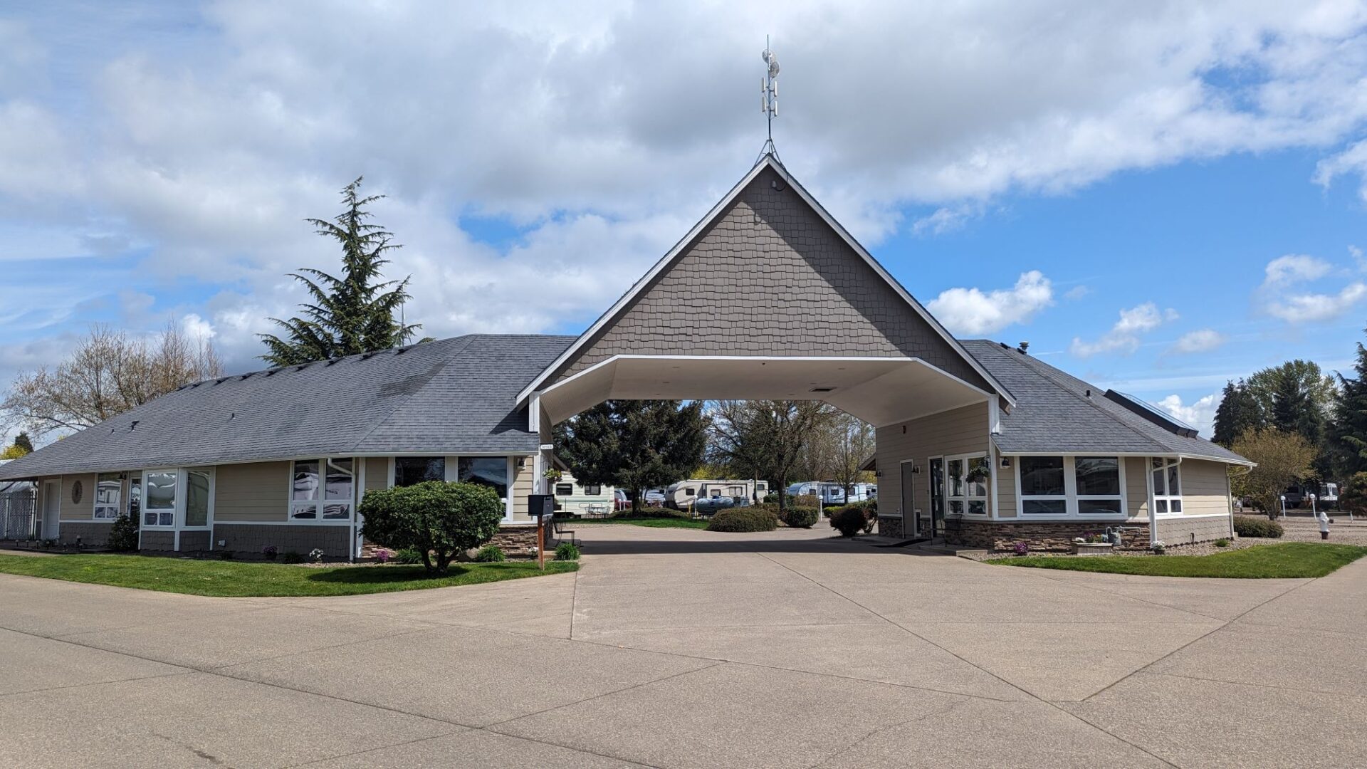 Blue Ox RV Park - Albany, Oregon - glamping.directory