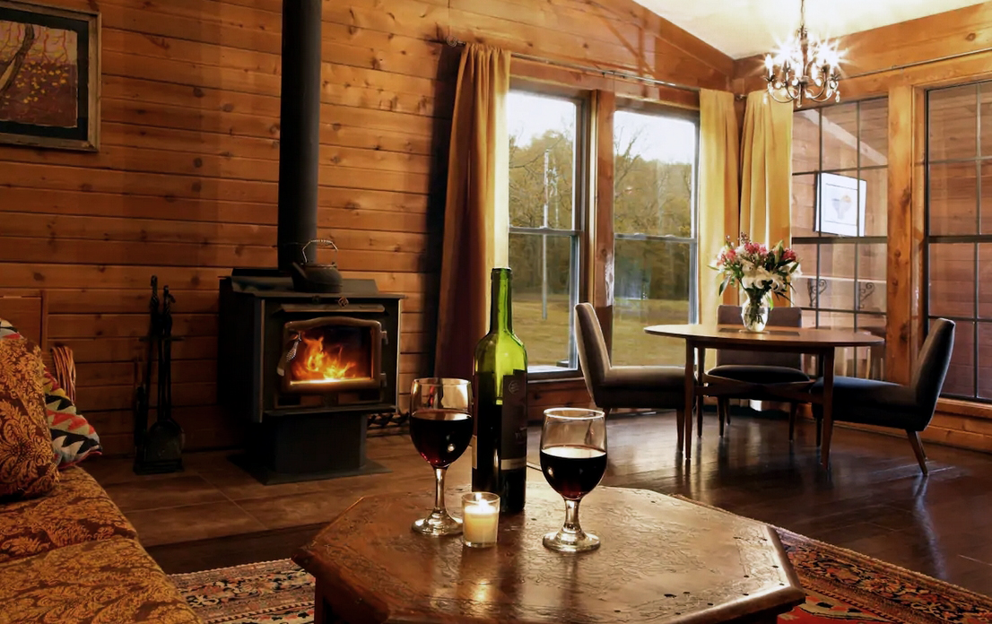 CornerStone Cabins - Pomona, Illinois - glamping.directory
