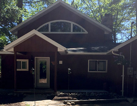 Tree House Cottage Rental - Au Train, Michigan - glamping.directory