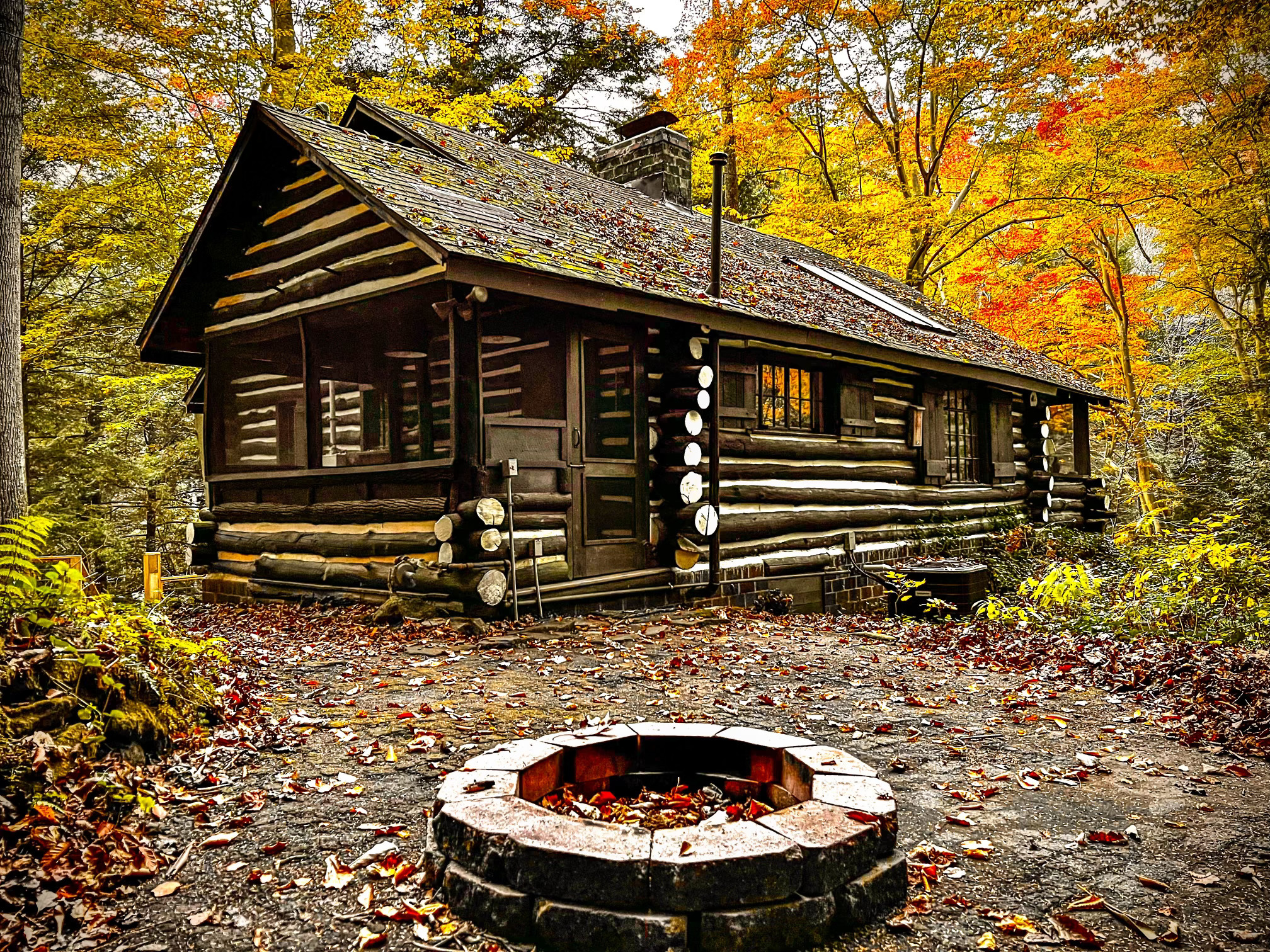 Hocking Hills Cabins - Logan, Ohio - glamping.directory