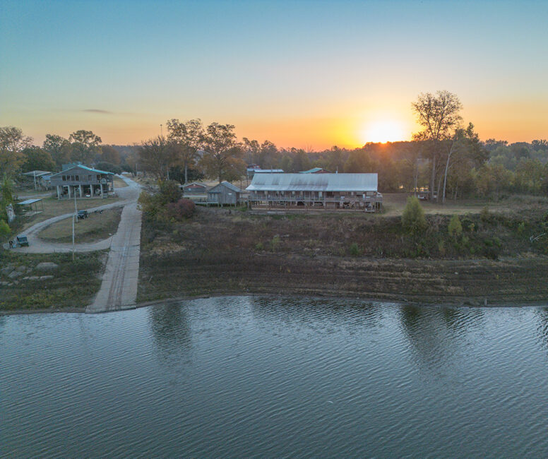 Chotard Landing Resort - Vicksburg, Mississippi - glamping.directory