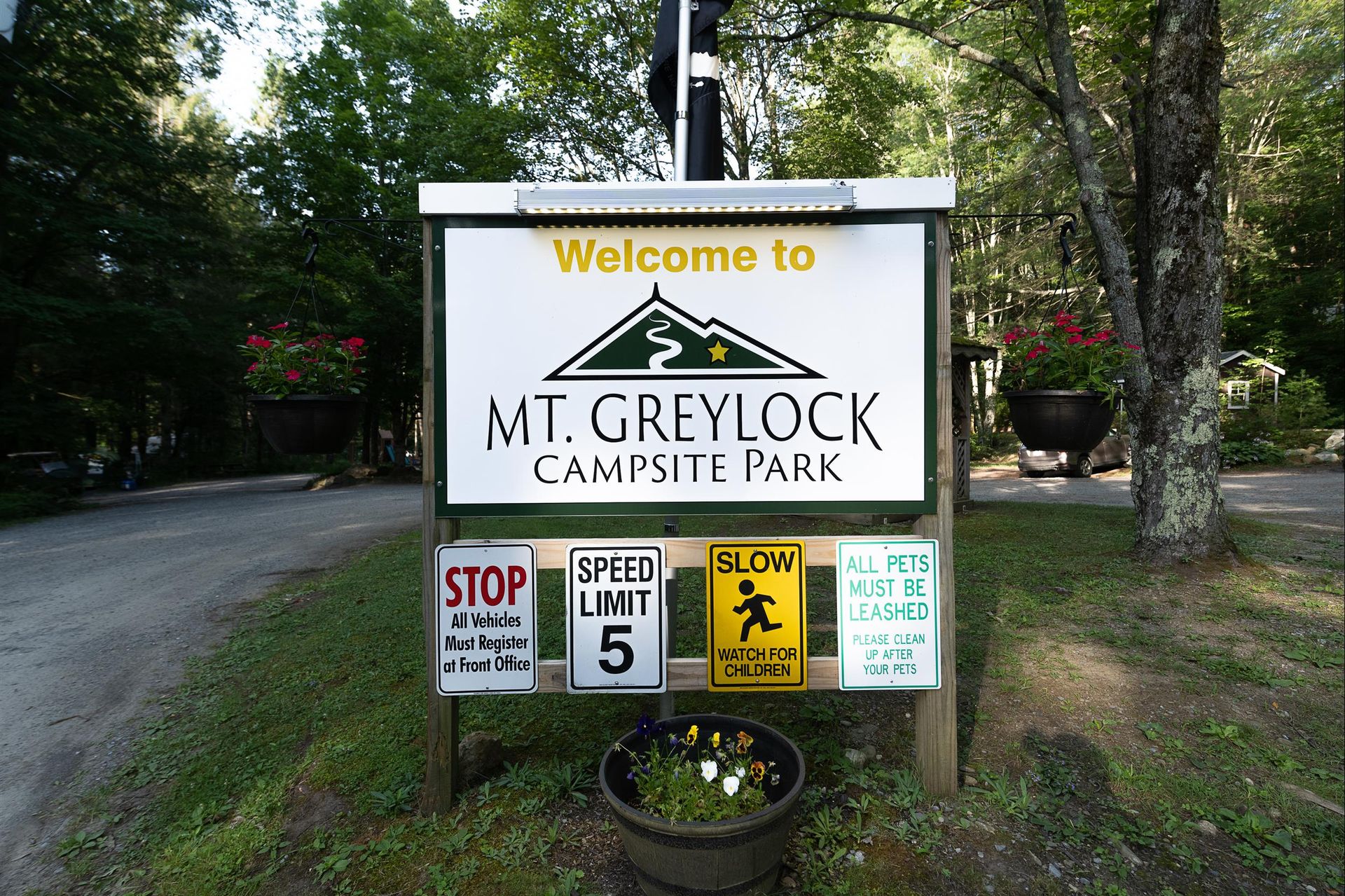 Mt. Greylock Campsite Park - Lanesborough, Massachusetts - glamping.directory