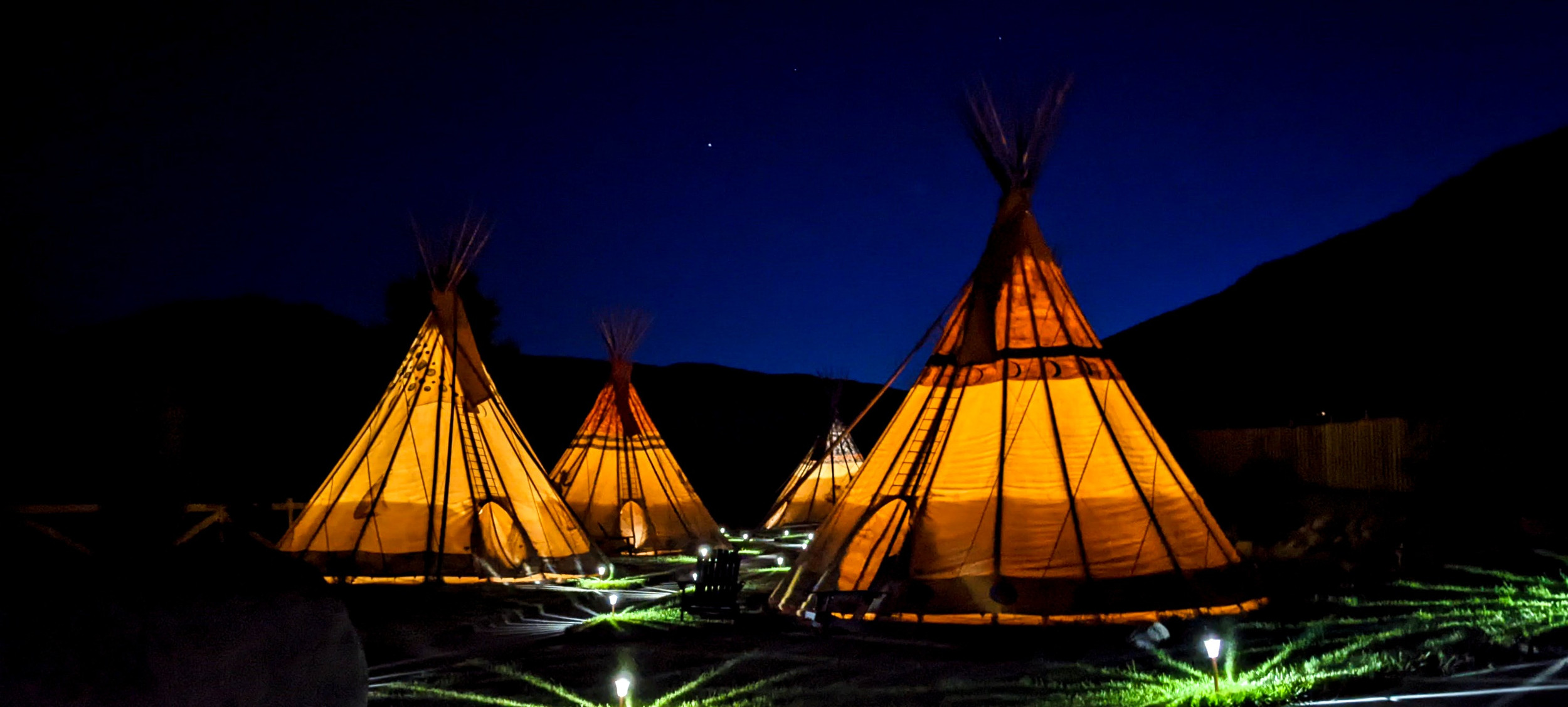 Yellowstone Tipis - Gardiner, Montana - glamping.directory