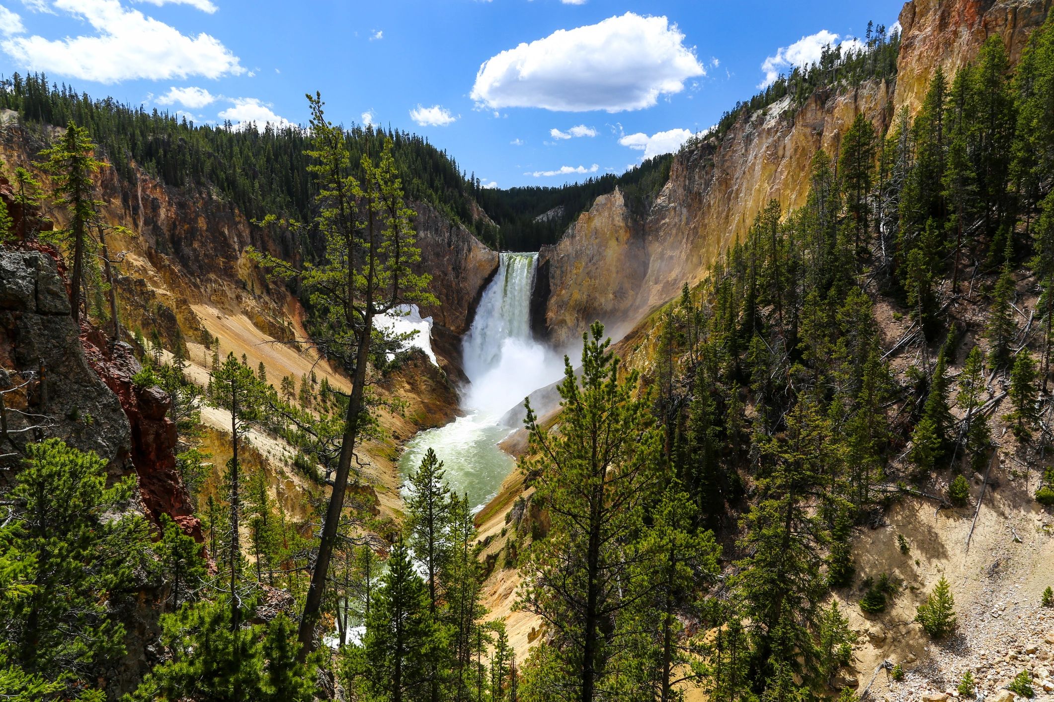 Brook Trout Inn Cabins & Mountain Homes - West Yellowstone, Montana - glamping.directory