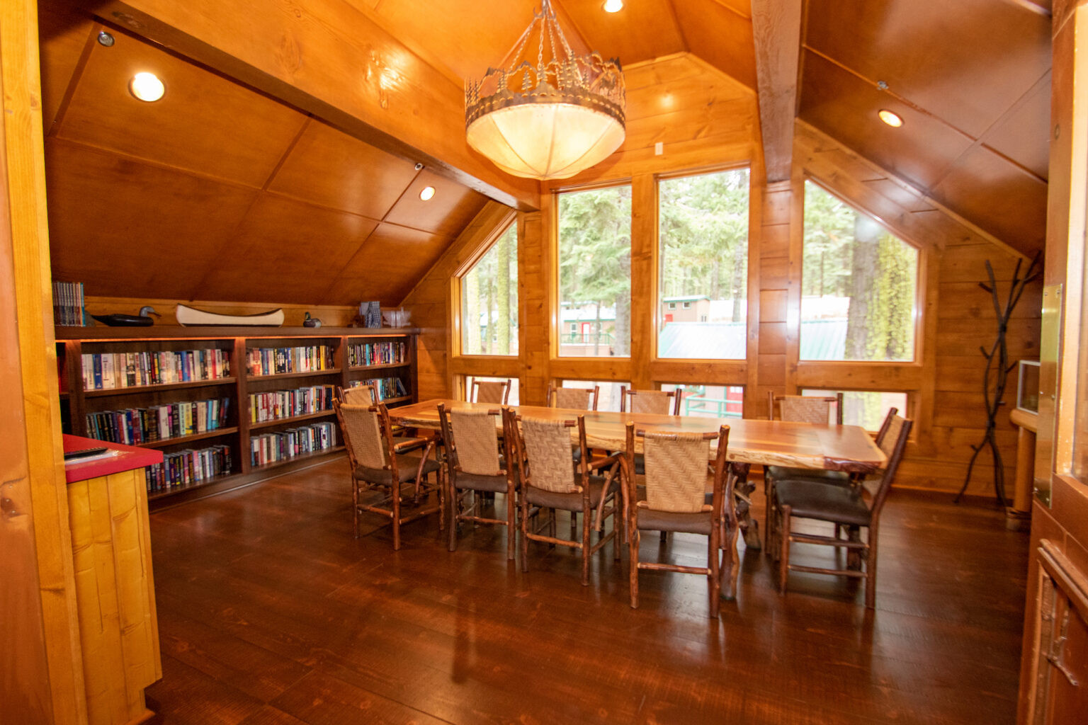 Lake of the Woods Resort - Klamath Falls, Oregon - glamping.directory