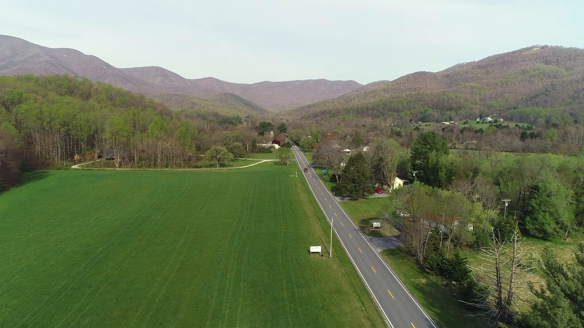 Beech Grove Cabins - Roseland, Virginia - glamping.directory