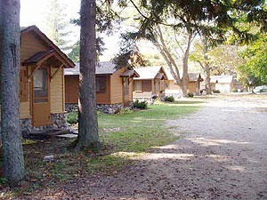 Platte River Pines - Honor, Michigan - glamping.directory