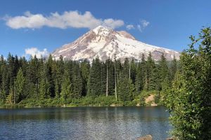 Mt Hood Vacation Rentals by Meredith - Welches, Oregon - glamping.directory