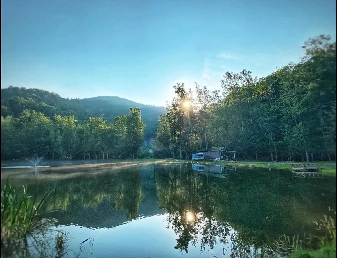 Camp Holly - Diana, West Virginia - glamping.directory
