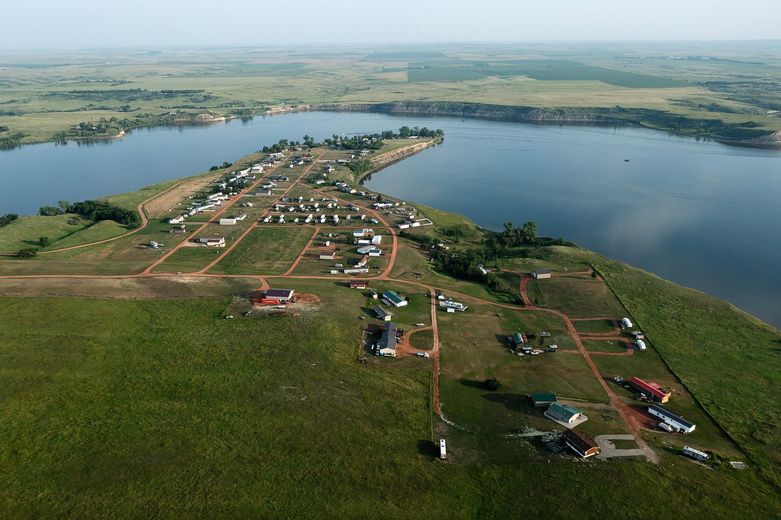 Red Rock Resort - Glen Ullin, North Dakota - glamping.directory