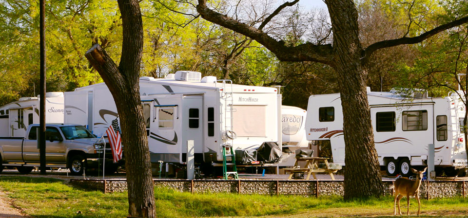 Shady Oaks Riverside Rv Retreat - Buchanan Dam, Texas - glamping.directory