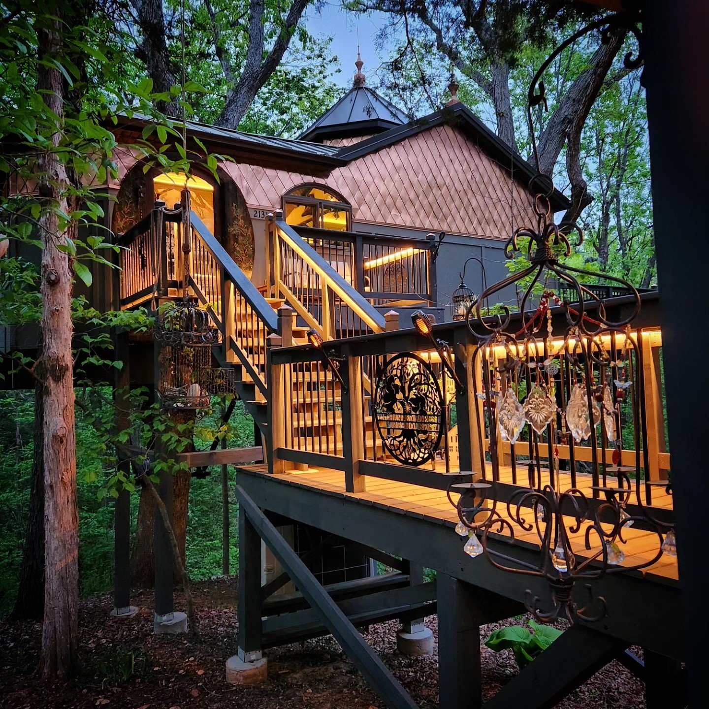Enchanted Forest Treehouse - Union, Missouri - glamping.directory