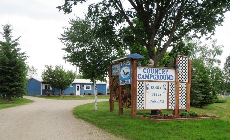 Country Campground - Detroit Lakes, Minnesota - glamping.directory