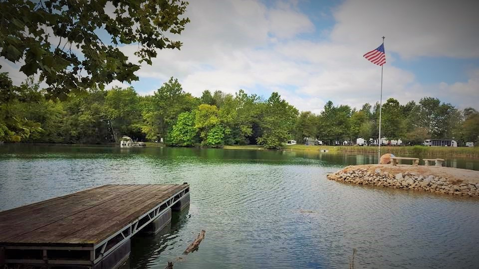 Hidden Lake Resort - Fairmount, Indiana - glamping.directory