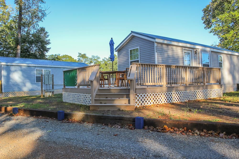 MADISON VINES RV RESORT & COTTAGES - Madison, Virginia - glamping.directory