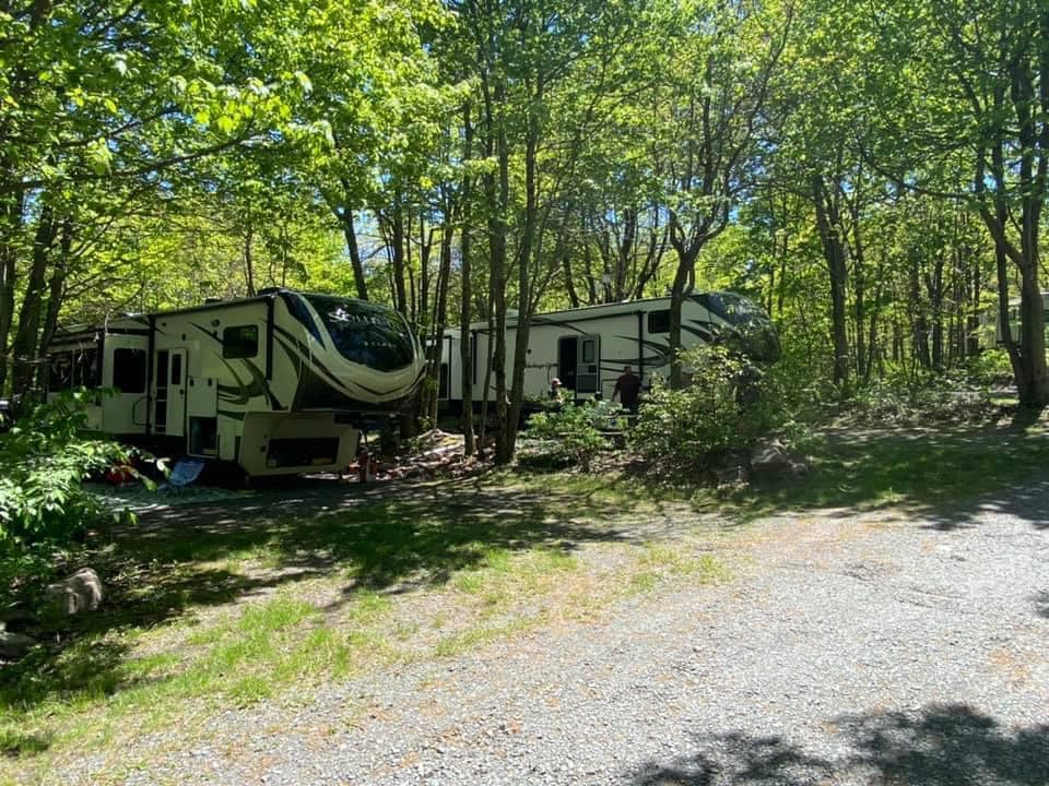 Peaceful Woodlands Family Campground - Blakeslee, Pennsylvania - glamping.directory