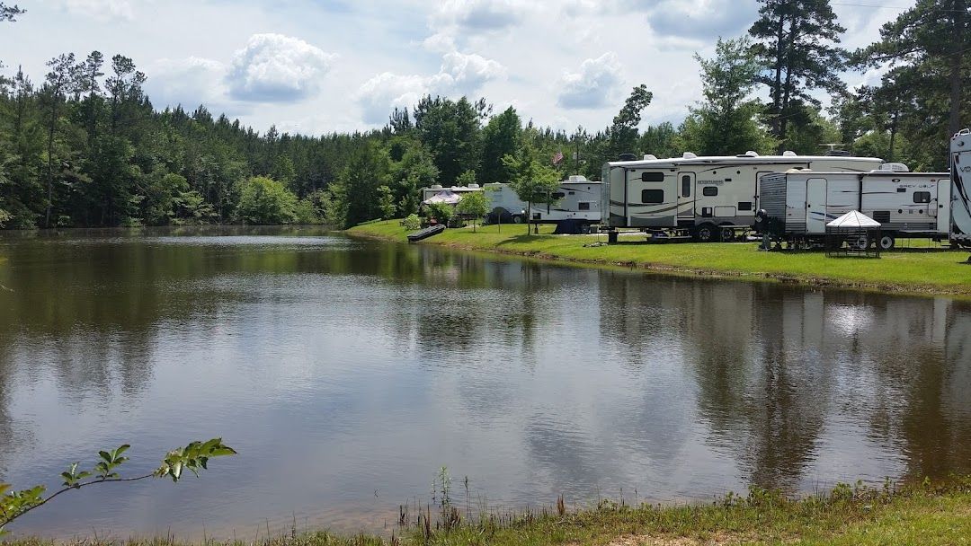 Shady Cove RV Park - Hattiesburg, Mississippi - glamping.directory