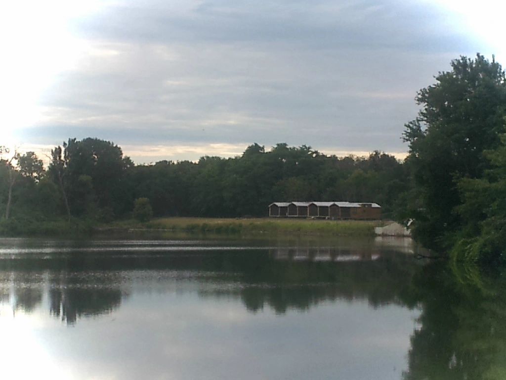 The Cabins and Cottages at Shale Lake - Staunton, Illinois - glamping.directory