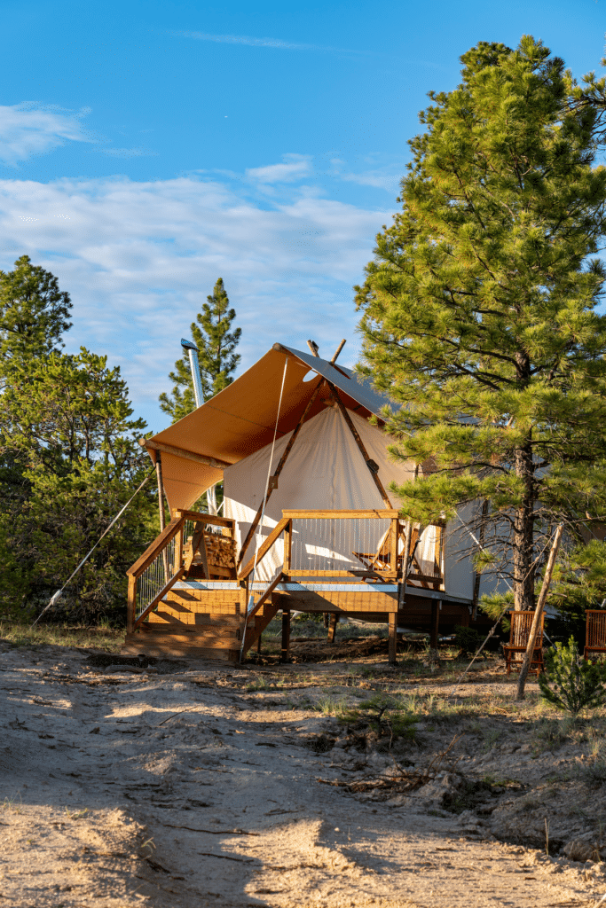 Under Canvas Bryce Canyon - Widtsoe, Utah - glamping.directory