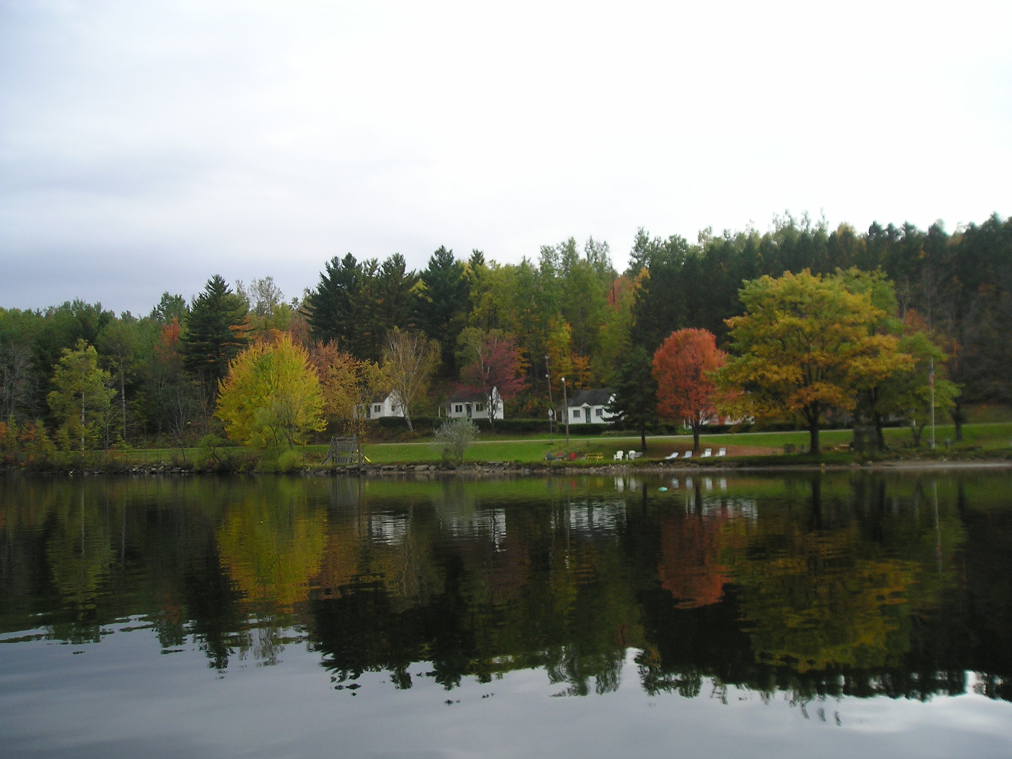 Lakeview Cabins - Barton, Vermont - glamping.directory