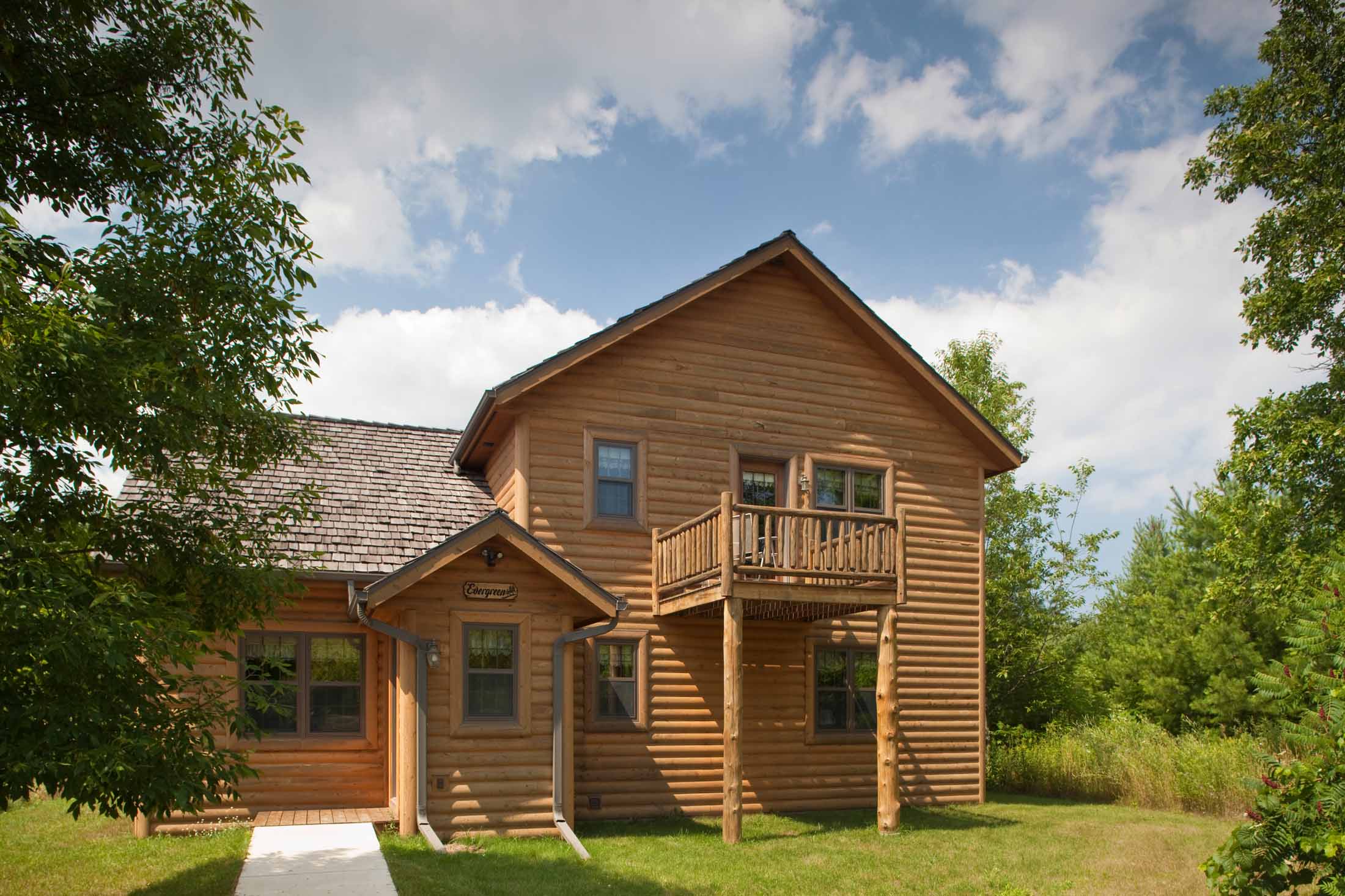 Chanticleer Cabins - Sturgeon Bay, Wisconsin - glamping.directory