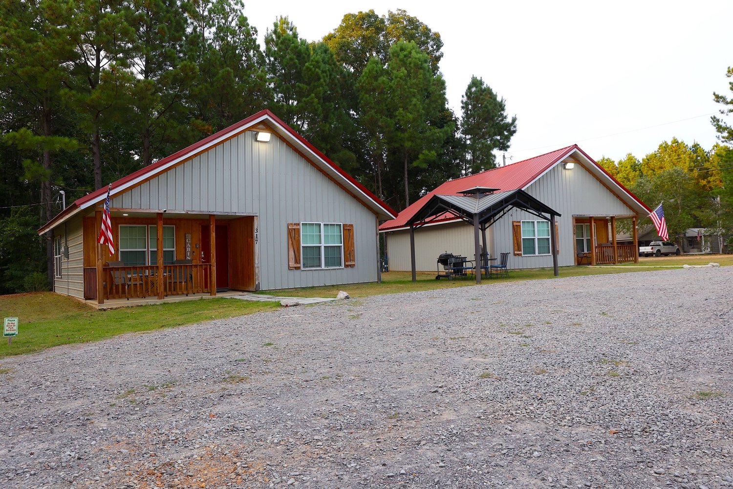 Goff Cabins - Grenada, Mississippi - glamping.directory