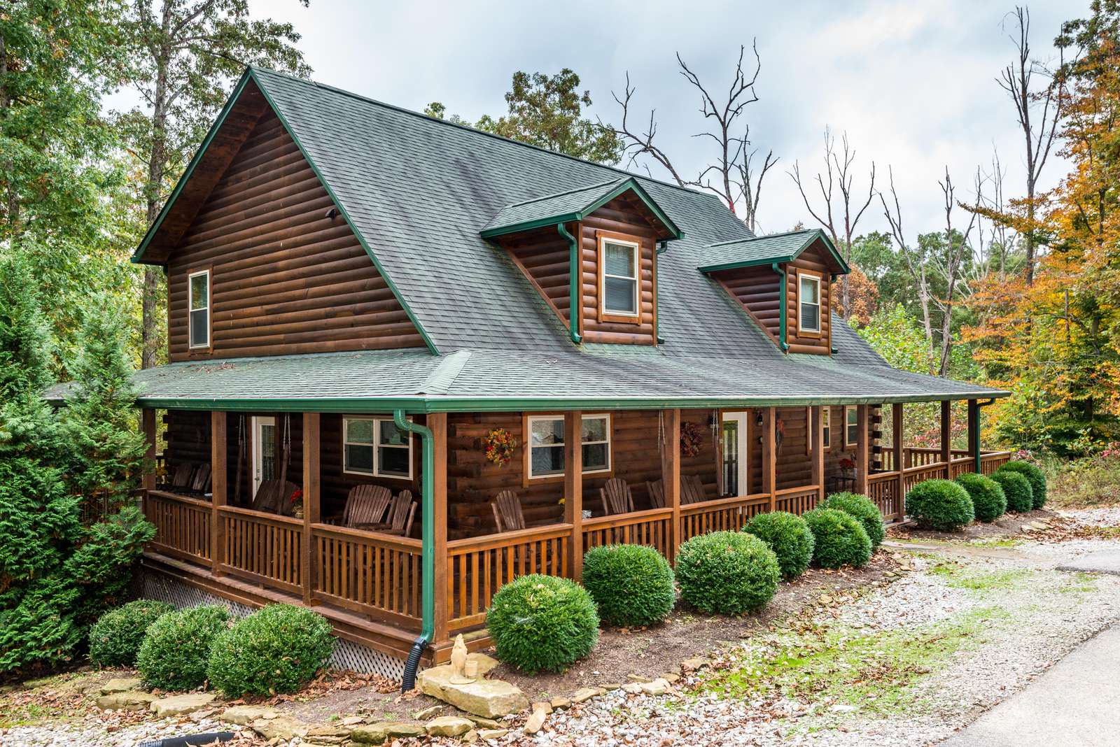 Hills O' Brown Vacation Rentals - Nashville, Indiana - glamping.directory