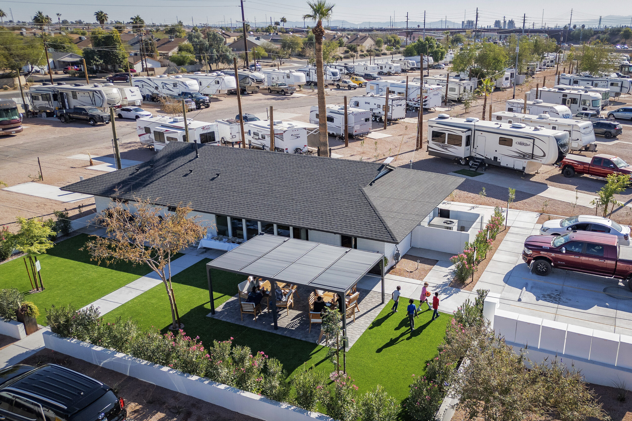 Sundial RV Park - Peoria, Arizona - glamping.directory